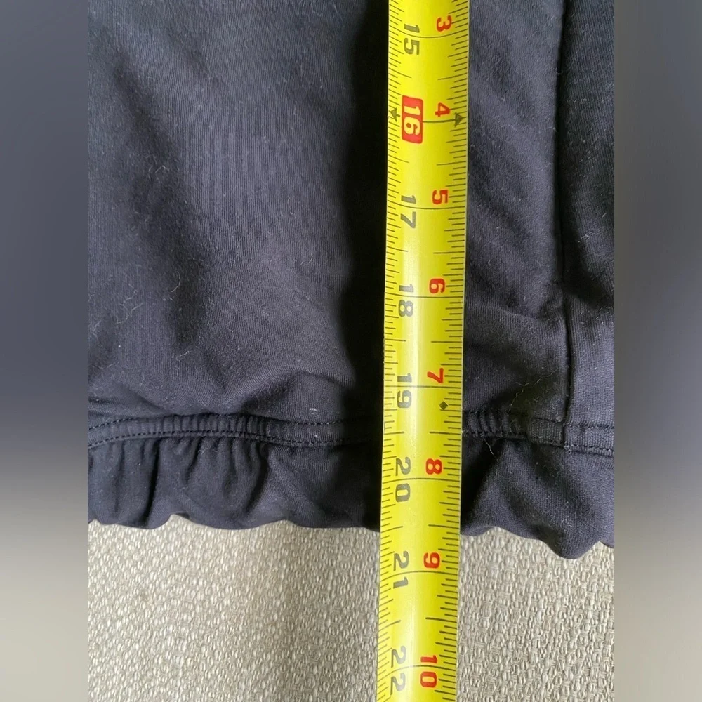 Lululemon Jacket Women’s 4 Black Cropped Hoodie